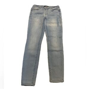 💜 Bluenotes Light Wash Denim Jeans - Size 27, Short  High-Rise, Skinny Fit